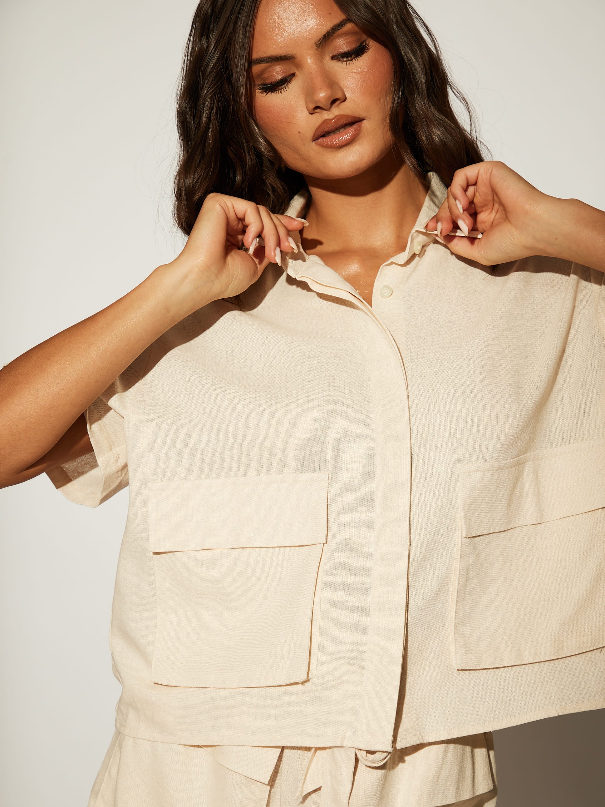 The 'reserve' Linen Blend Utility Beach Shirt in cream - Image 2